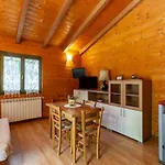 Semesterbostad Villaggio Anemone - Castagno *