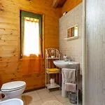 Semesterbostad Villaggio Anemone - Castagno *