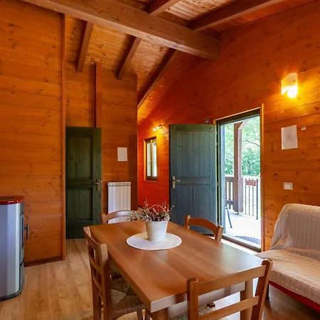 別荘 Villaggio Anemone - Castagno