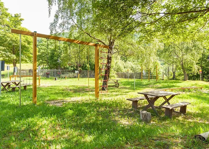 Villaggio Anemone - Castagno * Capanne di Sillano