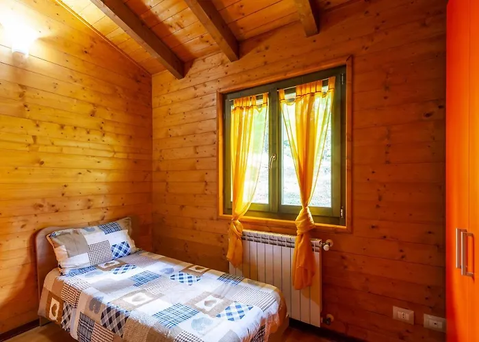 別荘 Villaggio Anemone - Castagno